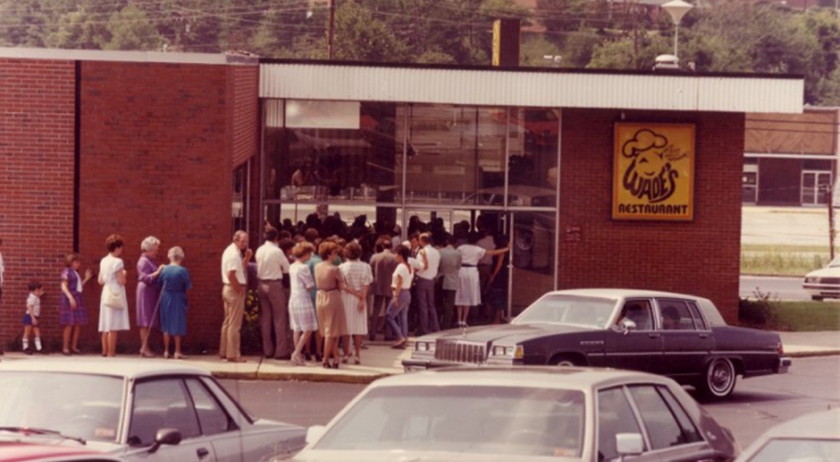 After much consideration, it became evident that the best business decision would be to close the smaller original Wade's location and concentrate on operating the larger Pinewood Shopping Center restaurant location, which was busting at the seams! 
